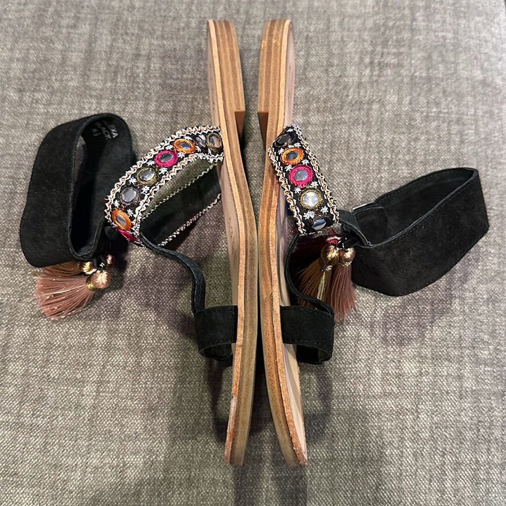 Sandals - Picture 4 of 7